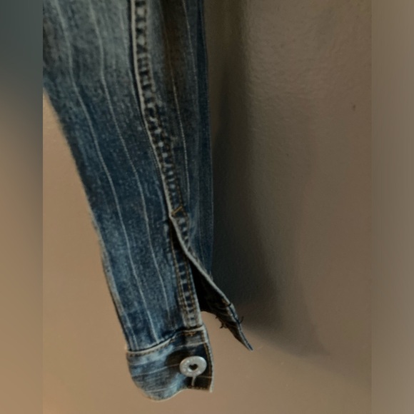 In Excellent Condition! YOUNIQUE Cropped Jean Jacket with Detachable Hood - Picture 5 of 7